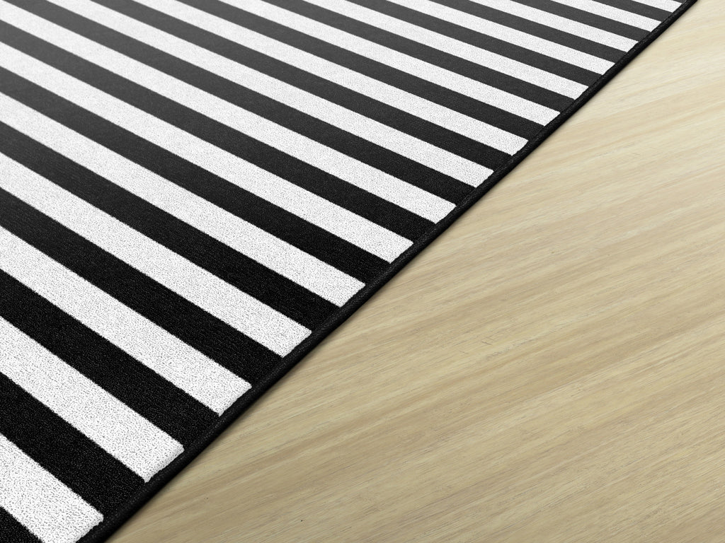 BLACK & WHITE STRIPE 5' X 7'6